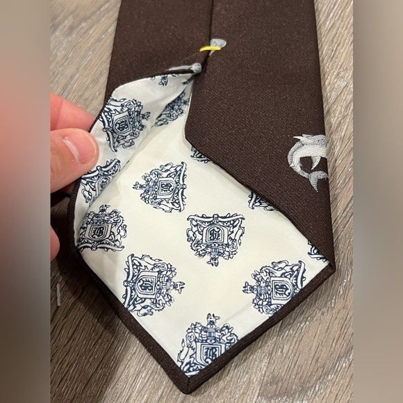 Embroidered Woven Shark Pattern Tie Burkhardt’s Cincinnati OH Designer Brown EUC - Picture 7 of 13